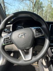 2018 Hyundai Sonata SE - Interior Steering Wheel With Keys Image